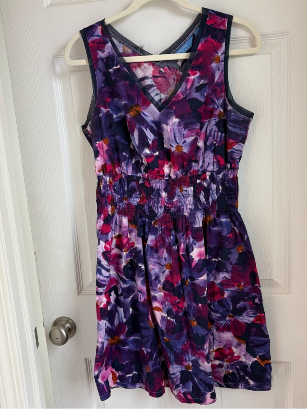 Floral V-Neck Purple Summer Dress Simply Vera Vera Wang Size Medium